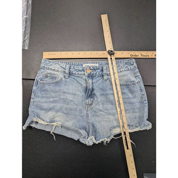YMI Festival  Shorts Demin Collections Shorts Size 9/29 Distressed Denim Light W - Picture 5 of 5